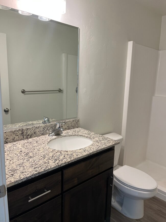 Building Photo - 2155 N 550 W