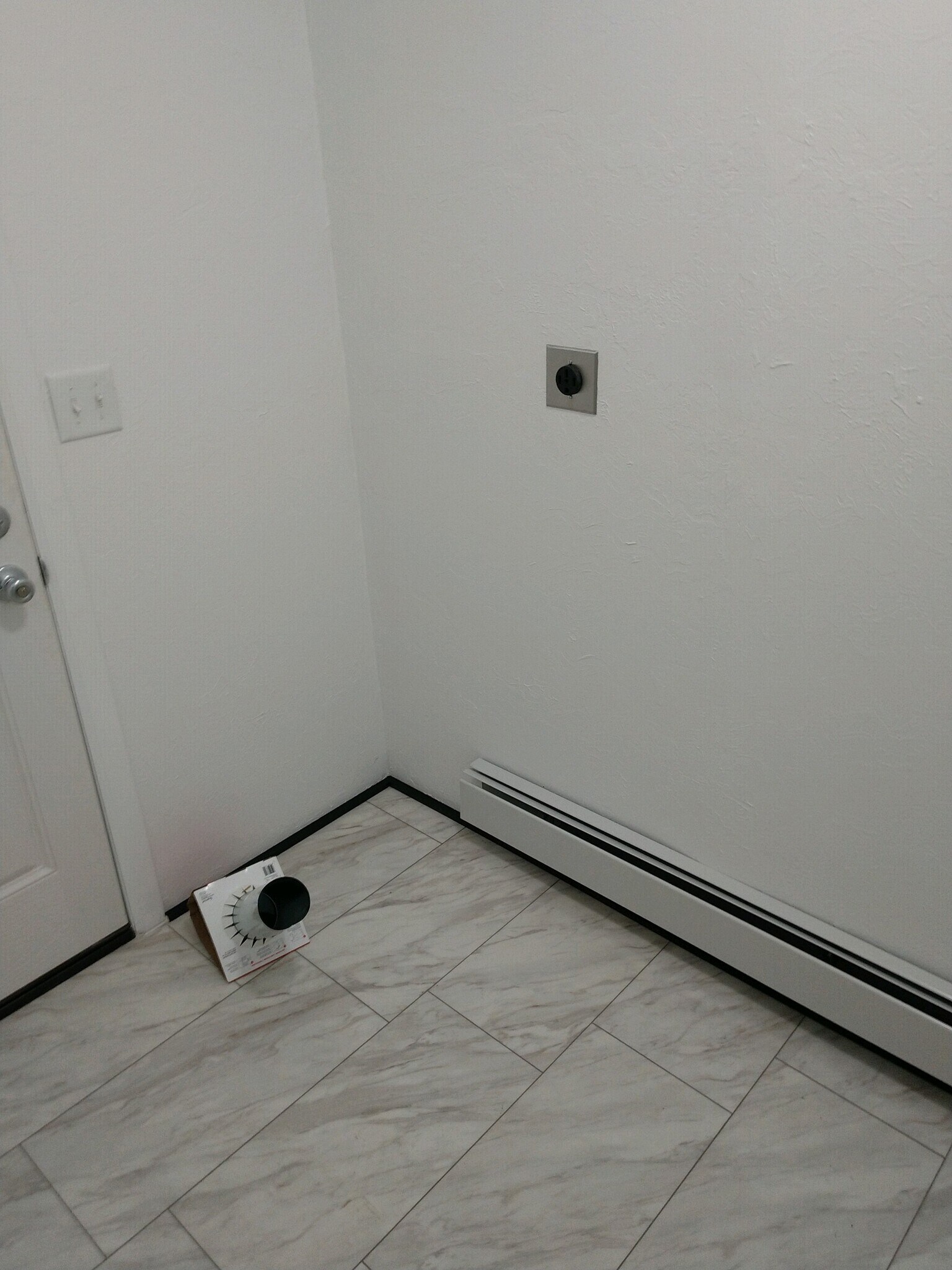 Building Photo - 1357 N Main Ave