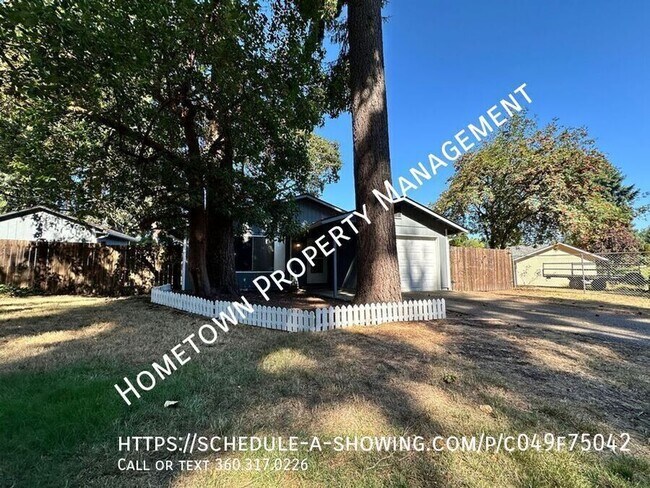 Building Photo - 1310 Goldenrod Dr SE