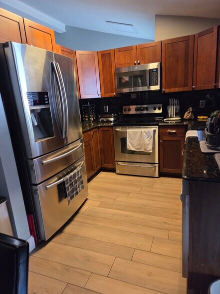 Building Photo - 513 NW 48th Ave