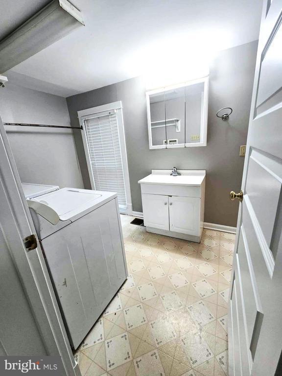 Building Photo - 310 Ohio Ave