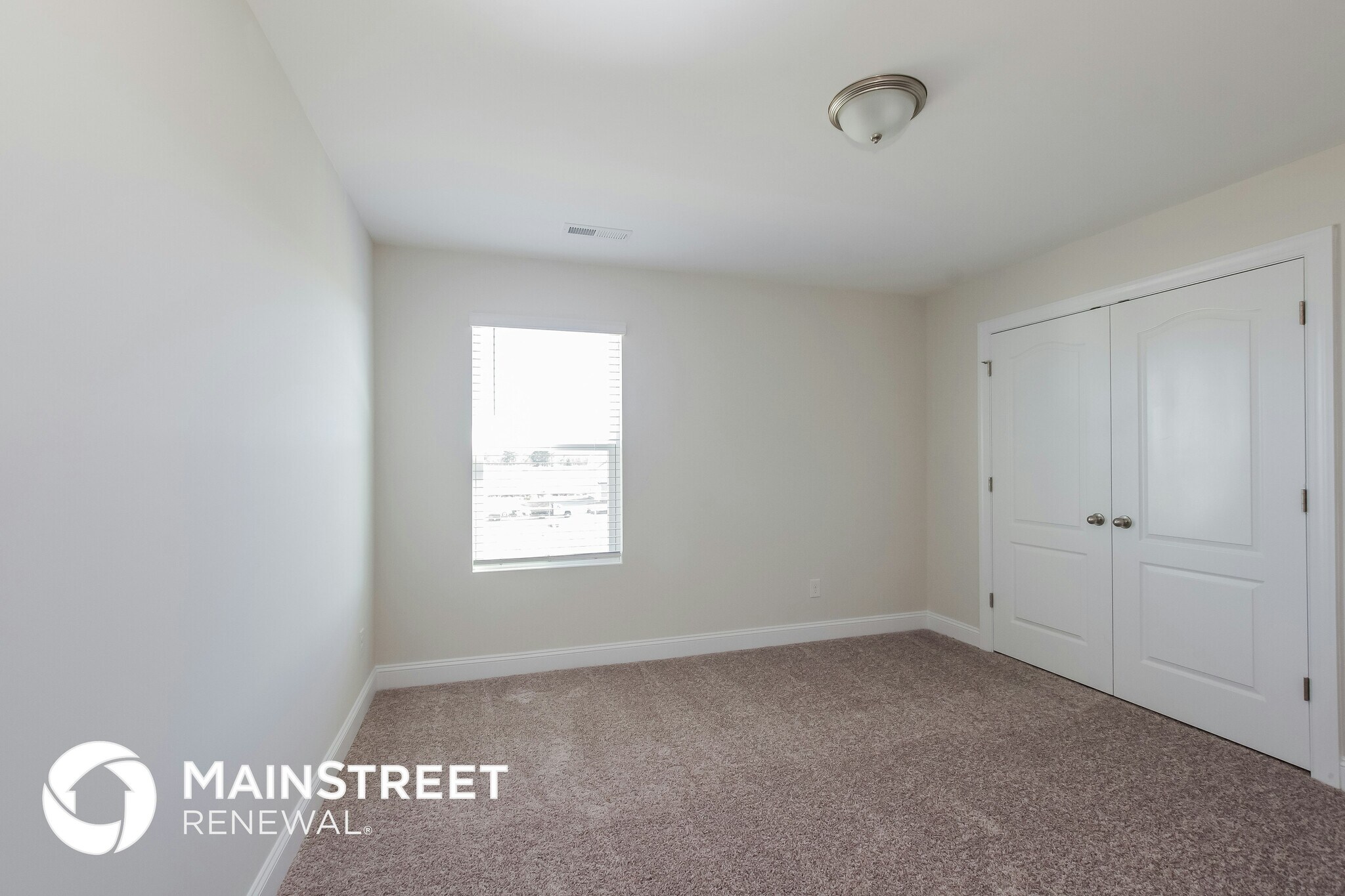 Building Photo - 2126 Vecchio Dr