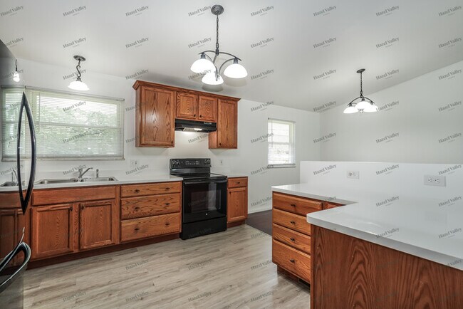 Building Photo - 1487 Thurell Rd