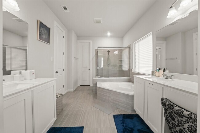 Building Photo - 3217 Flowering Peach Dr.