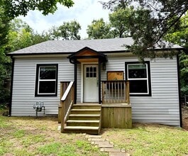Building Photo - 1412 Bullock St