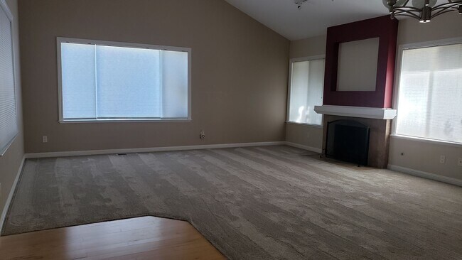 Building Photo - Charming 3BR/2BA Single-Family Home in Desirable Pleasanton Neighborhood!