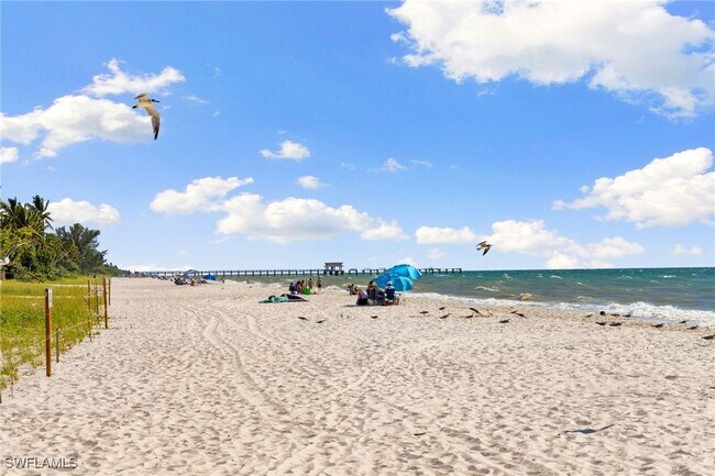 Building Photo - 175 5th Ave S