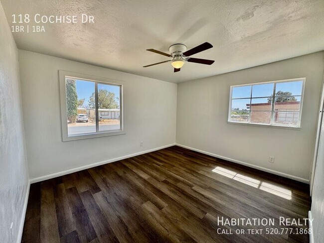 Building Photo - 118 Cochise Dr