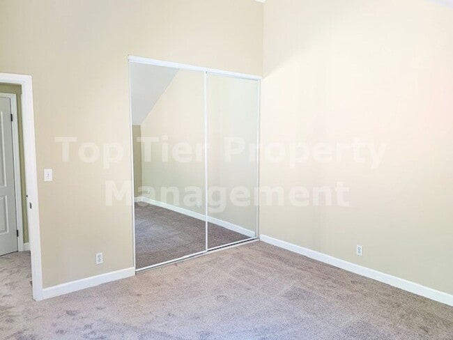 Building Photo - Beautifully updated 2 Bd/2 Ba, 1500 sf Walnut Creek Townhouse in desirable Rancho Dorado HOA avai...