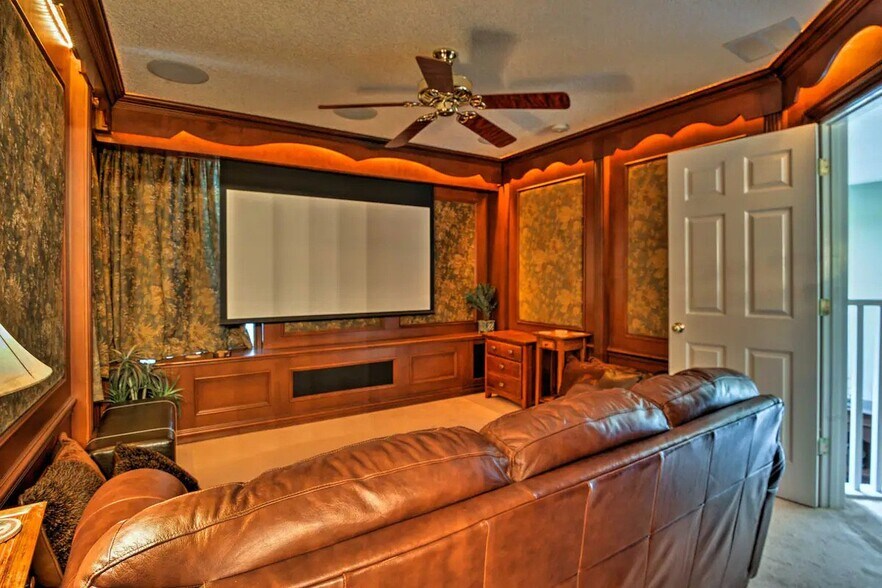 Building Photo - 200 Hideaway Beach Ln