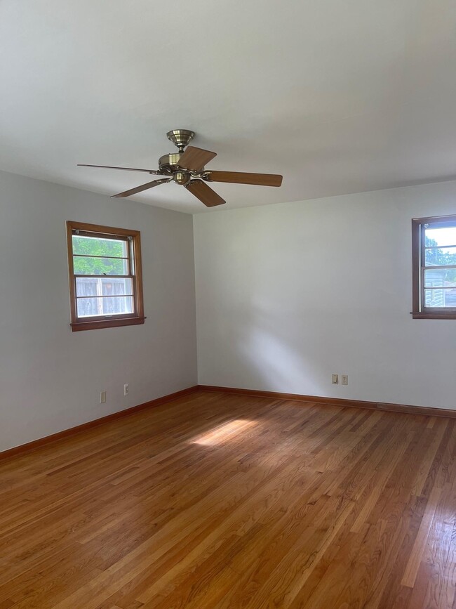 Building Photo - 3516 Constance Dr