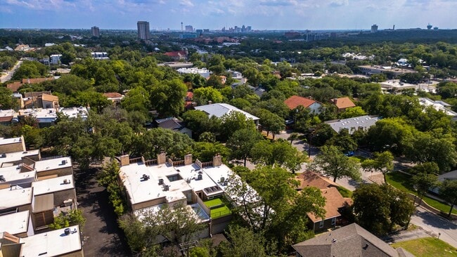 Building Photo - ALAMO HEIGHTS  |  TOWNHOME  |  REMODELED  ...
