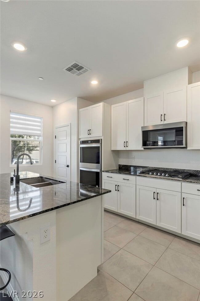 Building Photo - 2601 Ercolano St