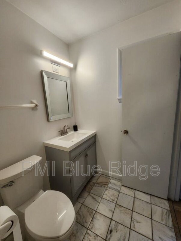 Building Photo - 25 Leisure Mountain Rd