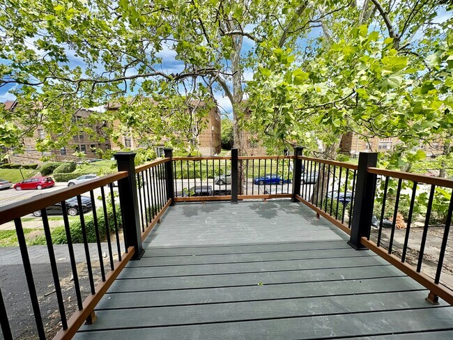 Building Photo - 5616 Phillips Ave