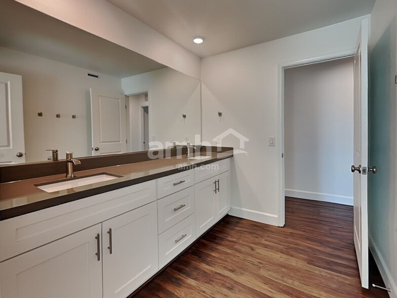 Building Photo - 4848 Blushing Star St