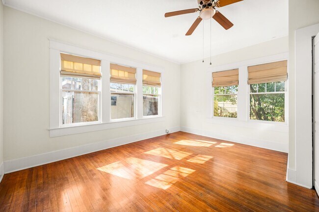 Building Photo - 2301 Hill St