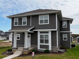 Building Photo - 4825 Suelo Rd