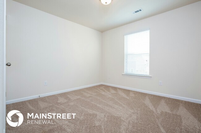 Building Photo - 3213 Dizzy Dean Dr