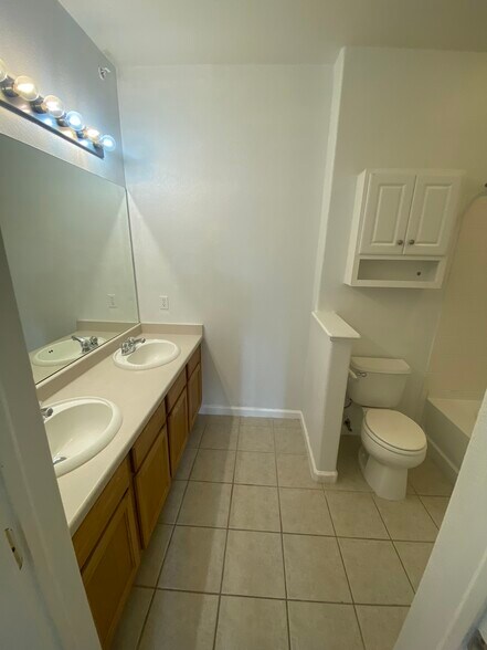 Building Photo - 4451 S Ammons St