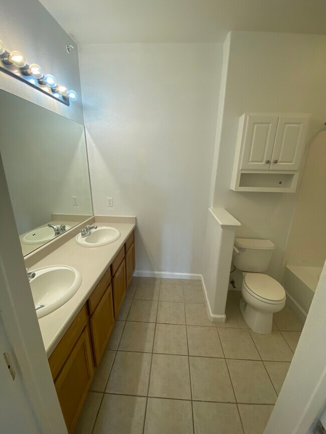 Building Photo - 4451 S Ammons St