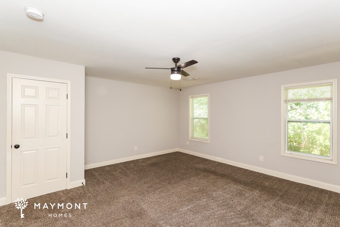 Building Photo - 6030 Stonewall Dr