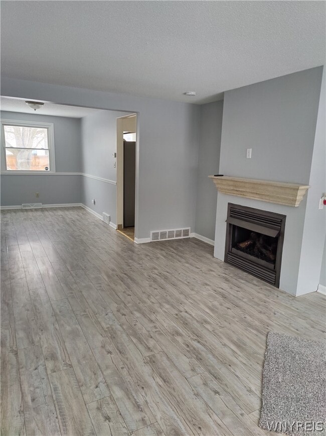 Building Photo - 32 Cascade Dr