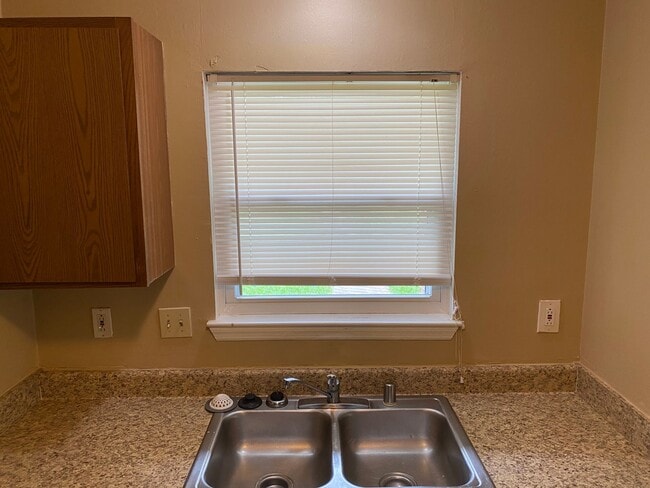 Building Photo - 124 Westscott Dr