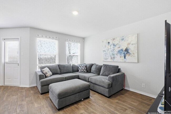 Building Photo - 6442 Dynamic Sound