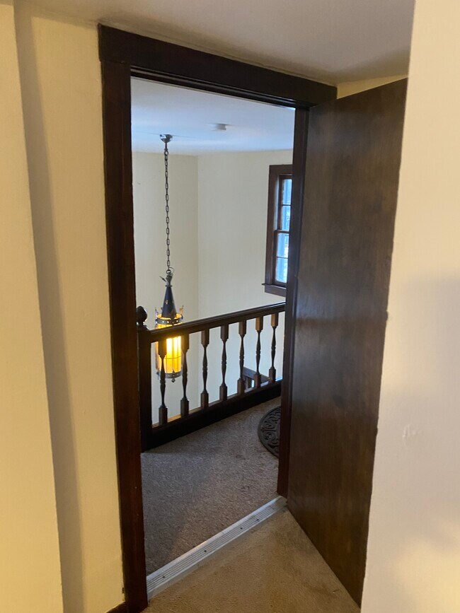 Building Photo - 54 Bridge St