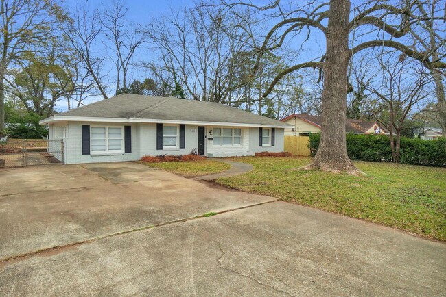 Building Photo - 610 S Georgetown Dr