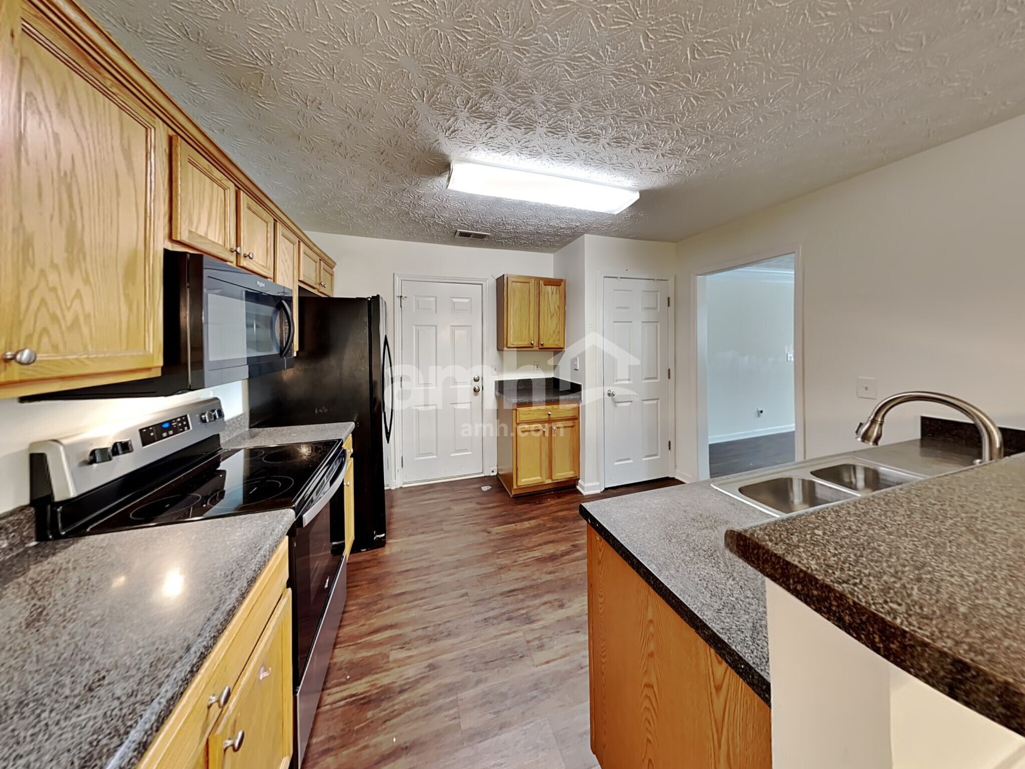 Building Photo - 104 Arbor Creek Way