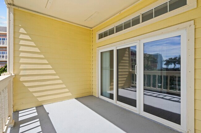 Building Photo - 7820 Seawall Blvd