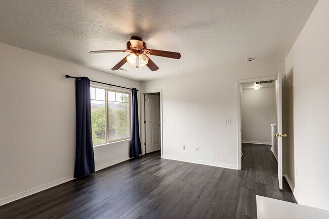 Building Photo - Move in by August 15 and receive $500 off your first month's rent!