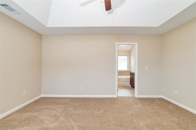 Building Photo - 553 Old Mill Way