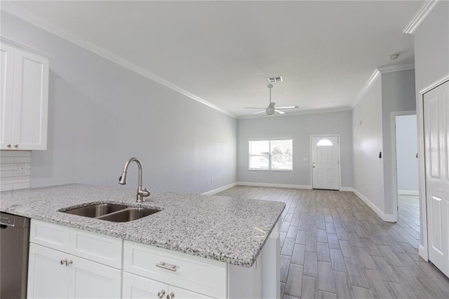 Building Photo - 309 Dundee Dr