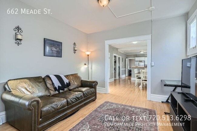 Building Photo - 662 Meade St
