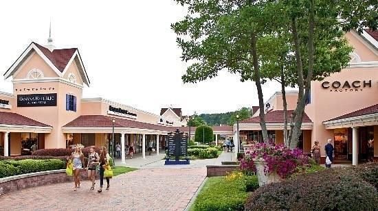 Building Photo - 282 Timberland Ave