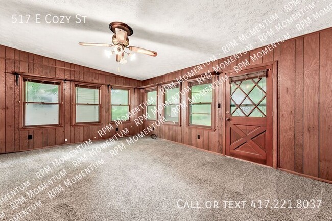 Building Photo - 517 E Cozy St