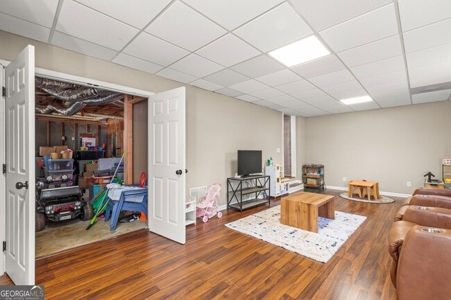 Building Photo - 552 Magnolia Dr