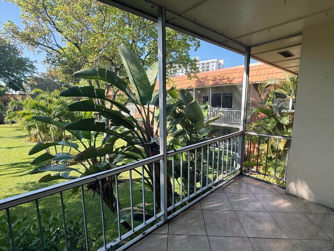 Building Photo - 136 NE 19th Ct