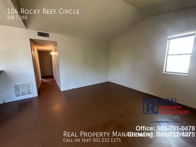 Building Photo - 104 Rockyreef Cir