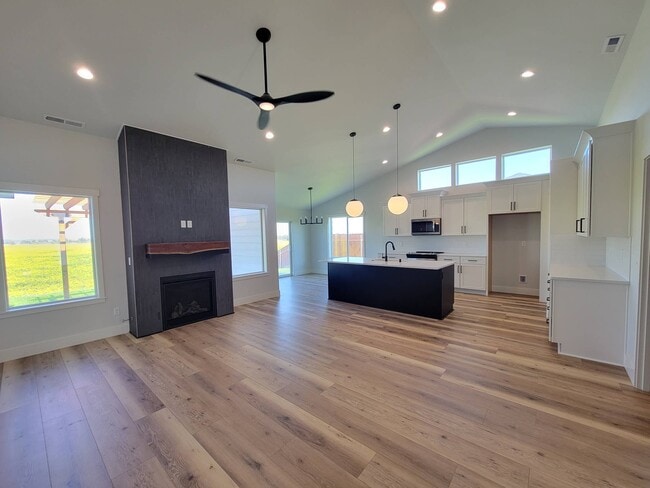 Building Photo - 4705 Corinth Dr