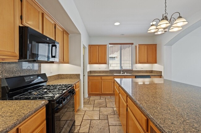 Building Photo - 84126 Canzone Dr