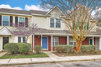 Building Photo - 8047 Shadow Oak Dr