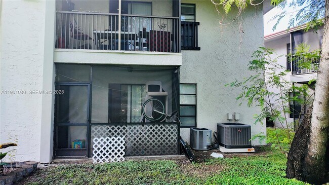 Building Photo - 3037 NW 118th Dr