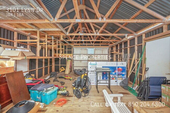Building Photo - 3101 Lynn Dr