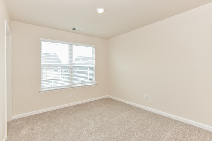 Building Photo - 8071 Logan Dr