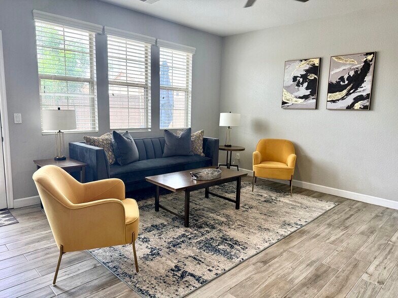 Building Photo - 3708 E Kerry Ln