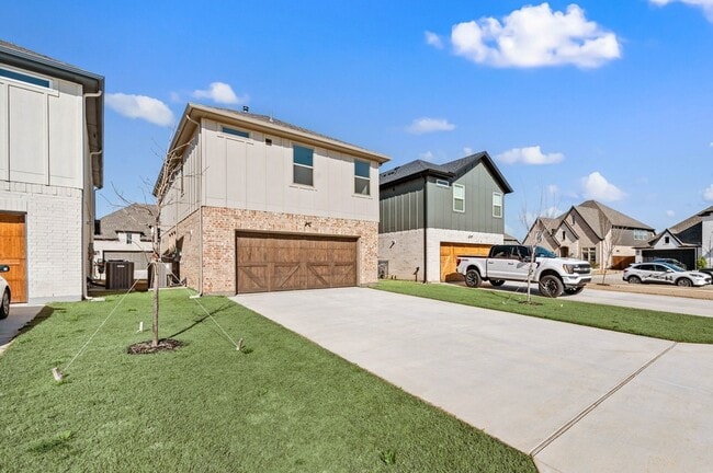 Building Photo - 2629 Tanager St